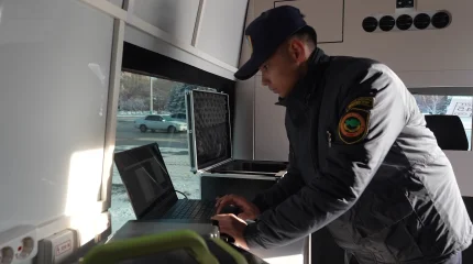 В Усть-Каменогорске замеры качества воздуха по 11 опасным веществам будет проводить мобильная эко-лаборатория