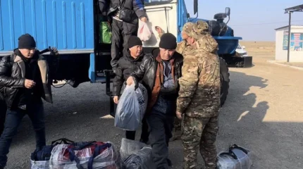 34 иностранца эвакуировали с трассы в Приаралье