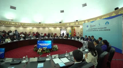 Түркістанда «Жасанды интеллект дәуірінде медиа және бейбітшілік журналистикасы» атты дөңгелек үстел өтті