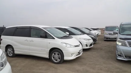 Атырауда оң жақ рөлді шетелдік көлік иелері бас көтерді