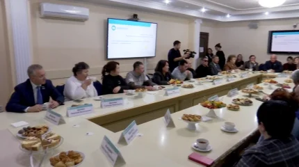 В Павлодарском филиале партии «AMANAT» провели встречу с людьми с ограниченными возможностями