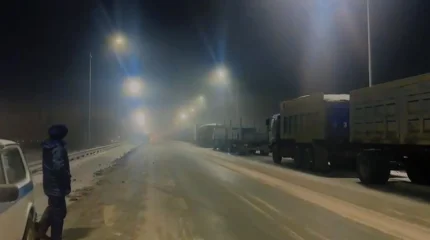 На трассах области Абай из-за непогоды застряли около 300 человек