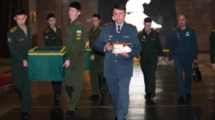 Россия передала Казахстану останки воинов ВОВ
