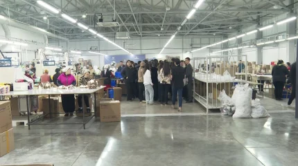 Студенты познакомились с работой чулочной фабрики