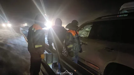 Қар құрсауында қалған тұрғындар құтқарылды