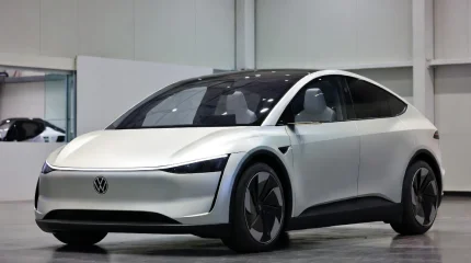 Volkswagen тестирует беспилотный автомобиль без руля и педалей