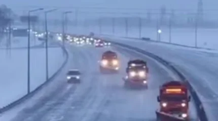 Ожидание на дорогах перерастает в конфликт: водители спорят с полицией на трассе «Астана - Щучинск»