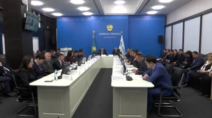 Аким Алматинской области подвёл итоги года на заседании фракции партии «AMANAT» в областном маслихате