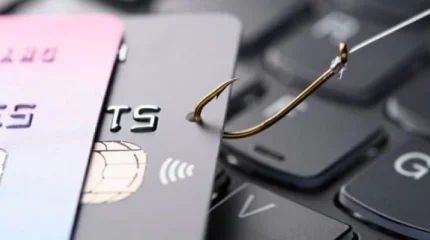 Ақтөбелік бойжеткен алаяққа 6,5 млн теңге беріп жіберген