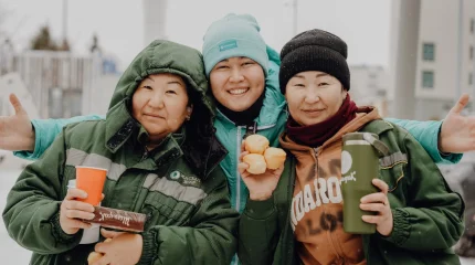 Молодежь по-особенному поздравляет рабочих специалистов с Новым годом