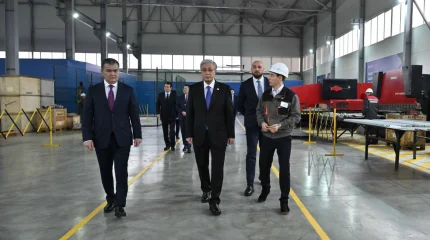 Глава государства посетил столичный завод Tausogar