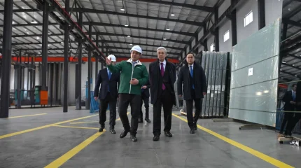 Президент Dala Glass әйнек өндіретін кәсіпорын қызметімен танысты