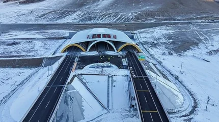 В Китае открыт самый длинный тоннель в мире под Тянь-Шанем