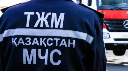 ТЖМ қызметкерлері ер адамды қар құрсауынан құтқарды