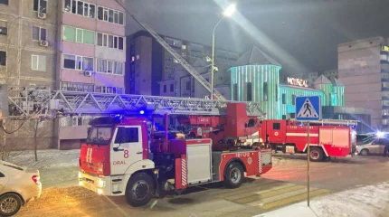 55 человек эвакуировали ночью из дома в Уральске