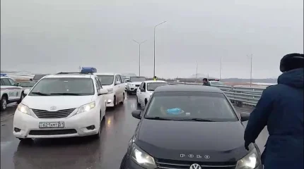 Қарағанды облысында көктайғақтың салдарынан 2 мыңға жуық көлік тұрып қалды