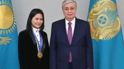 Президент поздравил Бибисару Асаубаеву с победой на чемпионате мира по блицу