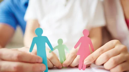 Мемлекет басшысы жаңа заңға қол қойды: зорлық-зомбылыққа ұшыраған балаларға көмек көрсету кабинеттері ашылады