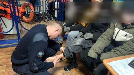 Трагедию с тремя подростками предотвратили на Иртыше