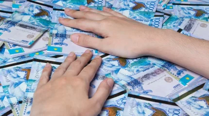 Общага вместо дома: актюбинских чиновника и депутатов подозревают в хищениях