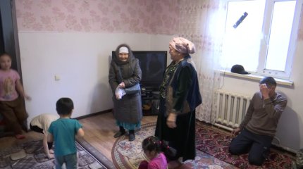 Баспанасы өртеніп кеткен ақтөбелік отбасы  қайырымды жандардың көмегімен үйлі болды