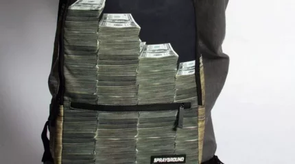 Названа средняя зарплата в Казахстане