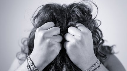 Ставили подножки и обзывали: суд оштрафовал отца школьника за буллинг одноклассника в Таразе
