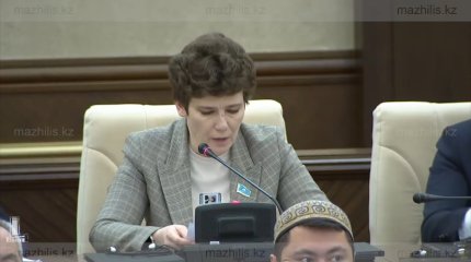 «Полумера», - депутат о регистрации IMEI-кодов смартфонов в Казахстане