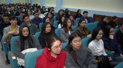 "Бірге кітап оқиық" акциясына студенттер қатысты