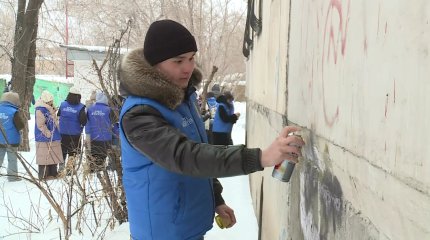 Более семи тысяч надписей с рекламой наркотиков закрасили в Караганде