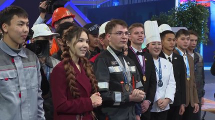 Президент «Жұмысшы мамандықтарының қаласы» фестиваліне барды