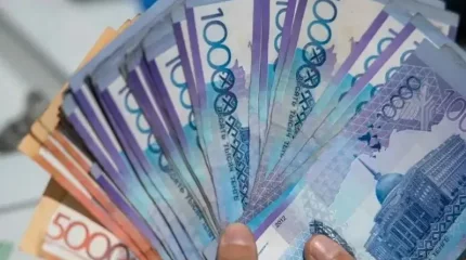 Атырауда алаяқтық бабымен сотталған экс-полицейге ірі көлемде айыппұл салынды