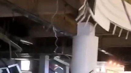 Екібастұзда ірі сауда үйінің аспалы төбесі опырылып түсті