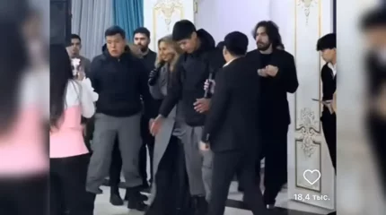 Тойға күзетшілермен келген әзербайжандық әнші жұрттың ашуын туғызды