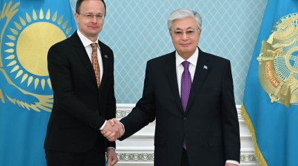 Президент Казахстана принял министра иностранных дел Венгрии Петера Сийярто