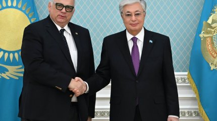 Президент Халықаралық күрес федерациясының президентін қабылдады