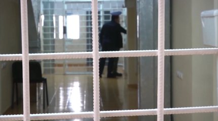 Алматыда күдіктіні азаптаған екі полицей сотталды