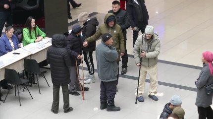 Таразда «Кедергісіз келешек» жобасы аясында бос жұмыс орындары жәрмеңкесі өтті