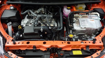 Серийных воров аккумуляторов задержали в Усть-Каменогорске