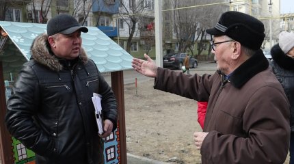 Атырауда тұрғындар тозығы жеткен үйді терможаңғыртудан өткізе алмай жүр