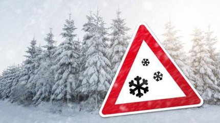 Водителей предупредили об опасных условиях на трассах семи регионов Казахстана