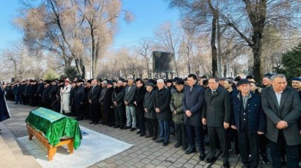 Алматыда жазушы Дулат Исабековті ақтық сапарға шығарып салды