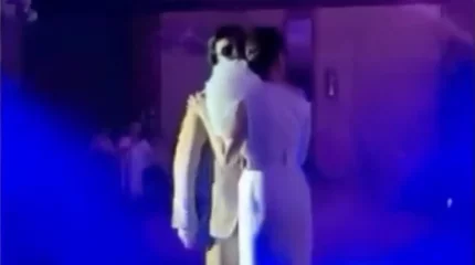 «Неге құшақтамай тұр?»: Қайрат Нұртас пен әйелінің билеген вальсі жұртты шошытты