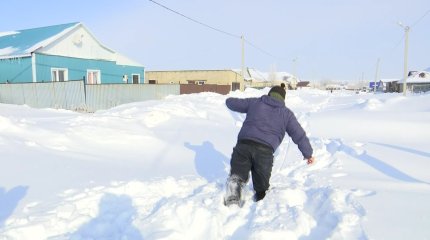 Ақтөбенің  Маржанбұлақ ауылында үш күннен бері қар аршылмаған