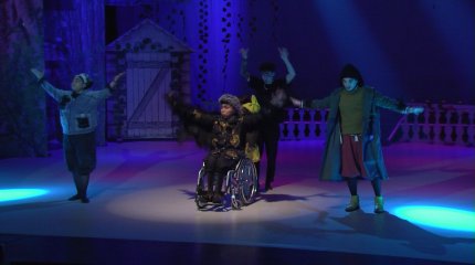 Инклюзивный театр «Қанаттылар» представил премьеру музыкального спектакля «Құстар фестивалі»