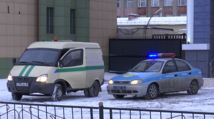 В банках Павлодара выдавали кредиты третьим лицам без подтверждения личности заемщиков