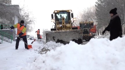 Павлодарда жолды қардан уақытылы тазаламаған шенділер жазаланды