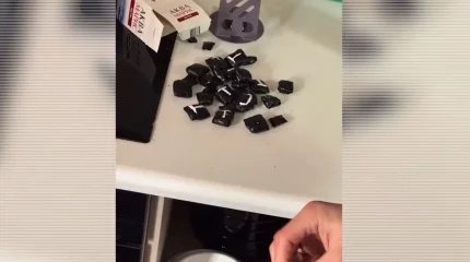 Алматыға пошта арқылы жеткен: балаларға арналған дәрінің ішінен есірткі шықты