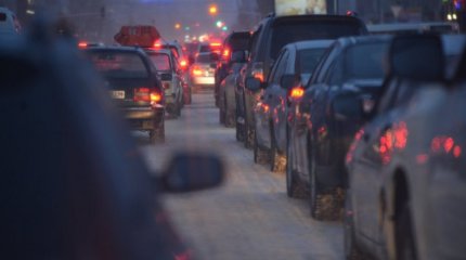 Алматыда толғақ қысқан әйел кептелісте қалып қойған