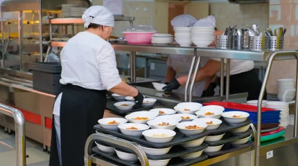 Қыркүйек айында елдегі мектептер жаңа ас мәзіріне өтеді